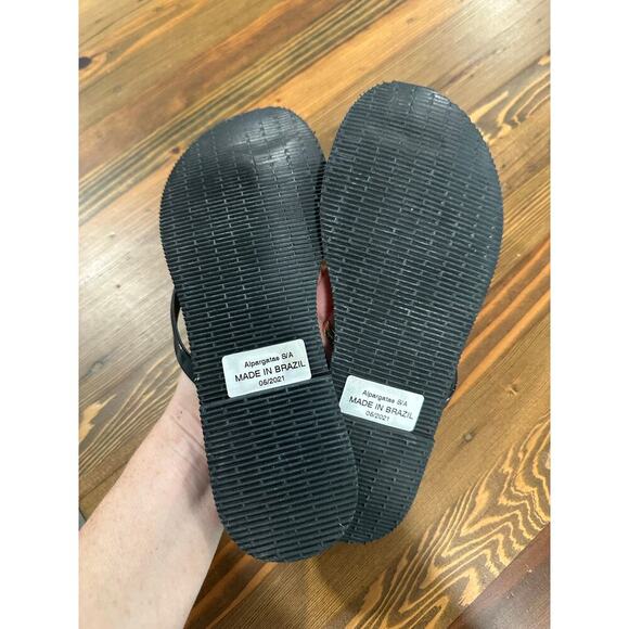 NWT Havaianas Flip Flops Women’s Size 7/8 - Picture 2 of 4
